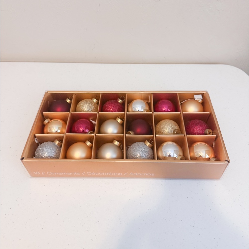 New Crate & Barrel Holiday Ornament Set - Gold, Silver, Burgundy 18 Pc